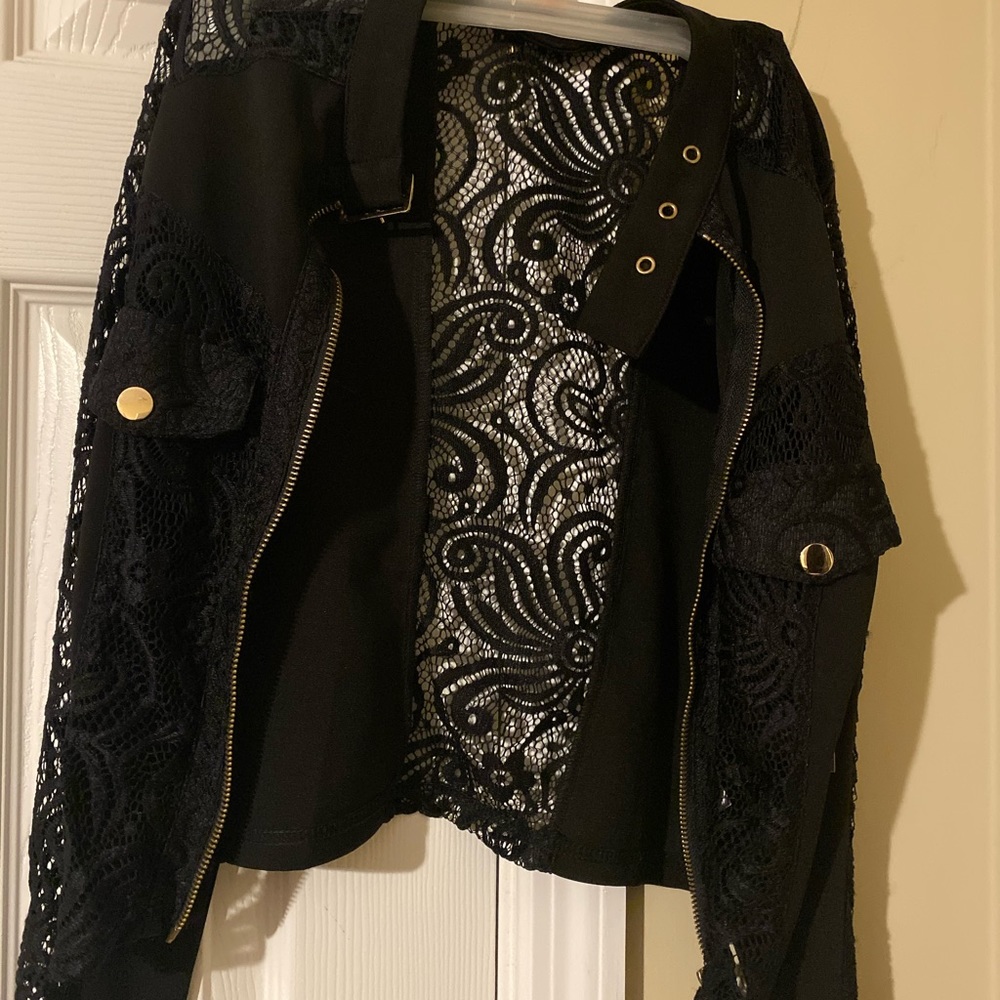 Lace Blazer - Picture 5 of 6